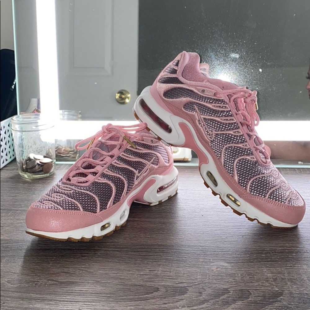 Pink Nike Air Max Plus